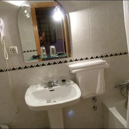 Vadillo Πανσιόν Losar De La Vera